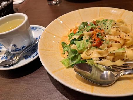 クリームパスタ クリームパスタの写真