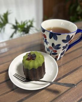 抹茶カヌレと紅茶 抹茶カヌレと紅茶 抹茶カヌレ,抹茶,カヌレの写真素材
