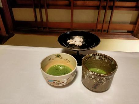 夫婦茶碗 夫婦茶碗 別府,大分,朝焼けの写真素材