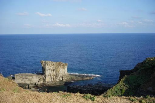 断崖と青い海の絶景 断崖,海,沖縄の写真素材