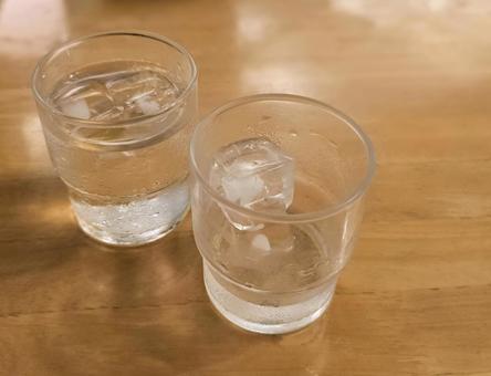 お冷 お冷,水,氷の写真素材