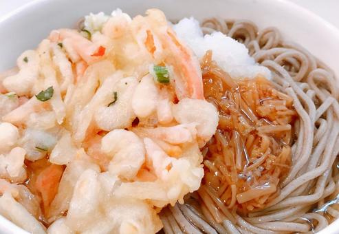 天ぷらなめ茸おろし蕎麦 天ぷらなめ茸おろし蕎麦 天ぷらなめ茸おろし蕎麦,和食料理,天婦羅の写真素材