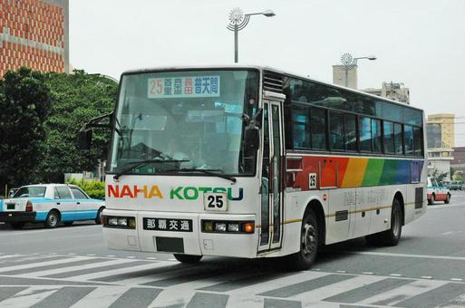 いすゞスーパークルーザー 那覇 いすゞスーパークルーザー 那覇の写真