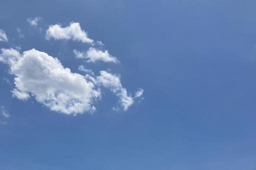 晴れた日の空 晴れた日の空の写真