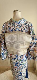 着物 着物,着付け,お太鼓結びの写真素材