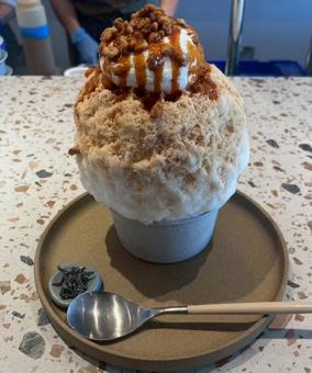 キャラメルかき氷 かき氷,氷,キャラメル味の写真素材