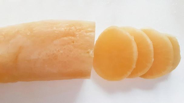 たくあんを切る・2 たくあんを切る・2 沢庵,漬物,カットの写真素材