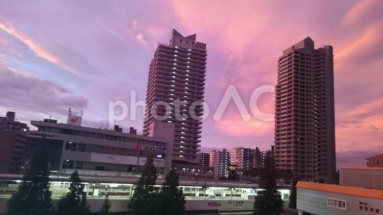 都会の夕暮れ時 都会,ビル,自然の写真素材
