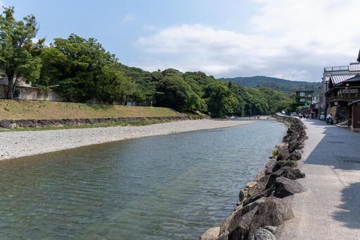 青空と綺麗な五十鈴川 五十鈴川,美しい,御裳濯川の写真素材