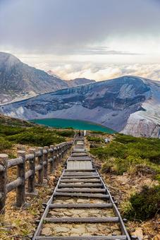 宮城県 蔵王の御釜 宮城県 蔵王の御釜 蔵王,御釜,火口湖の写真素材