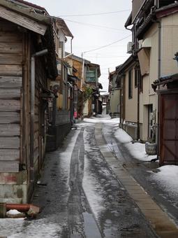 冬の港町 港町,路地,冬の写真素材