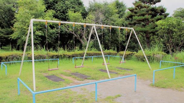 ブランコ ブランコ 広場,公園,遊びの写真素材