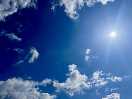 青空と太陽 青空と太陽の写真