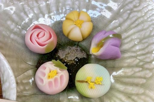 茶道の主菓子 春 5月 茶道の主菓子 春 5月の写真