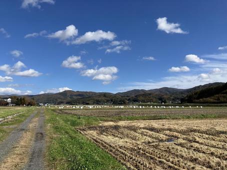 遠野の田園と山並みのふるさと風景 遠野,遠野市,岩手県の写真素材