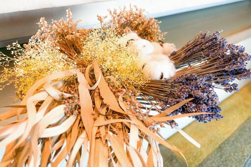 ドライフラワーアレンジ ドライフラワー,綿花,スワッグの写真素材
