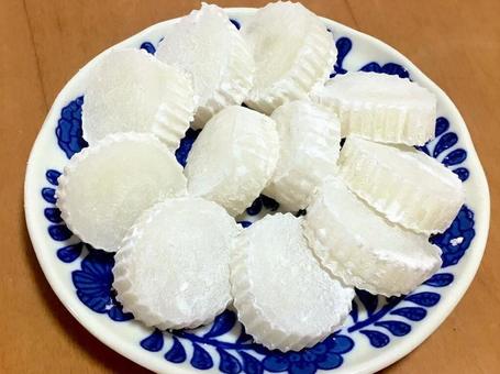 白い手作りすあま 白い手作りすあま すあま,和菓子,白の写真素材