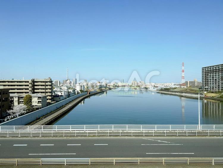 舎人ライナーの車窓から見た街並み 街並み,風景,背景の写真素材