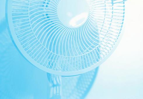 扇風機 夏の熱中症対策イメージ画像無料 扇風機 夏の熱中症対策イメージ画像無料の写真