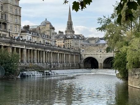 パルトニーブリッジ バース,建物,教会の写真素材