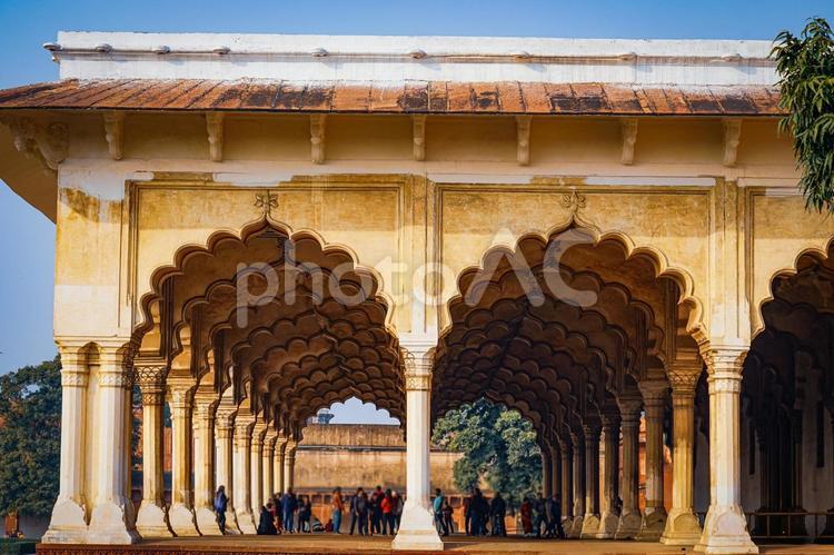 アーグラ城塞の宮殿アーチ アーグラ,インド,城塞の写真素材