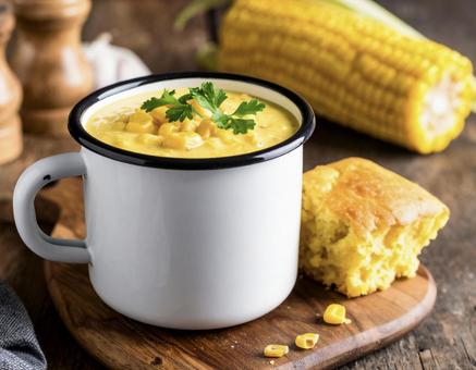 温かいコーンポタージュスープのイメージの写真