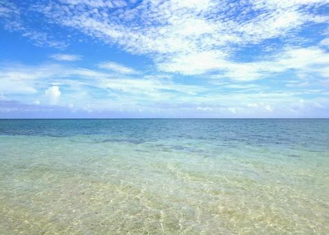沖縄の海の写真