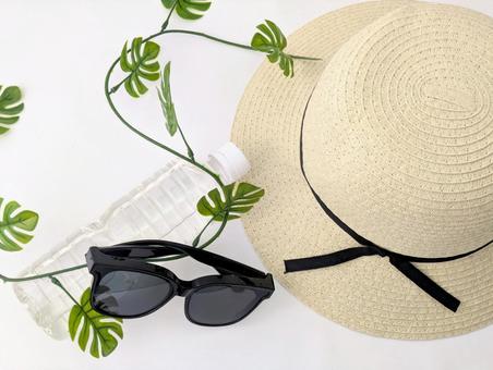 Photo, measures against heat stroke, summer, midsummer, 