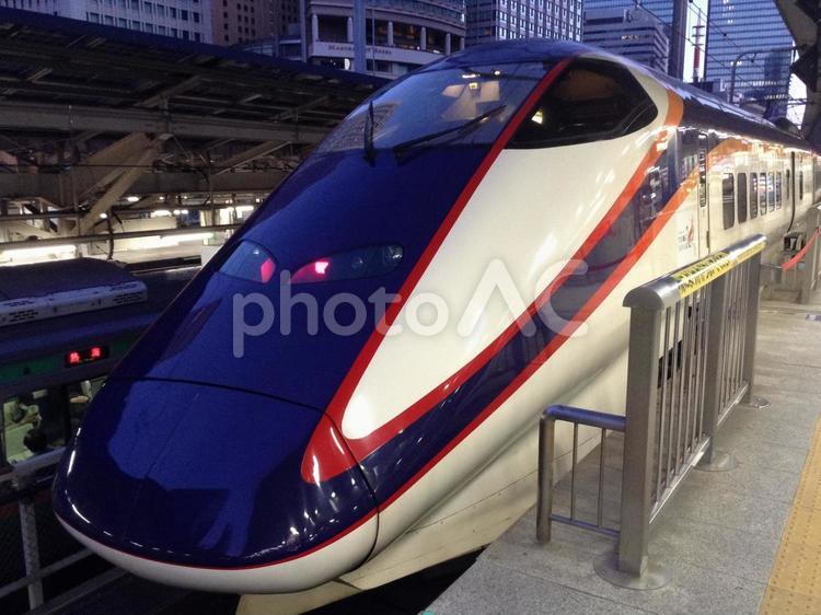 E3系山形新幹線つばさ e3系,鉄道,つばさの写真素材