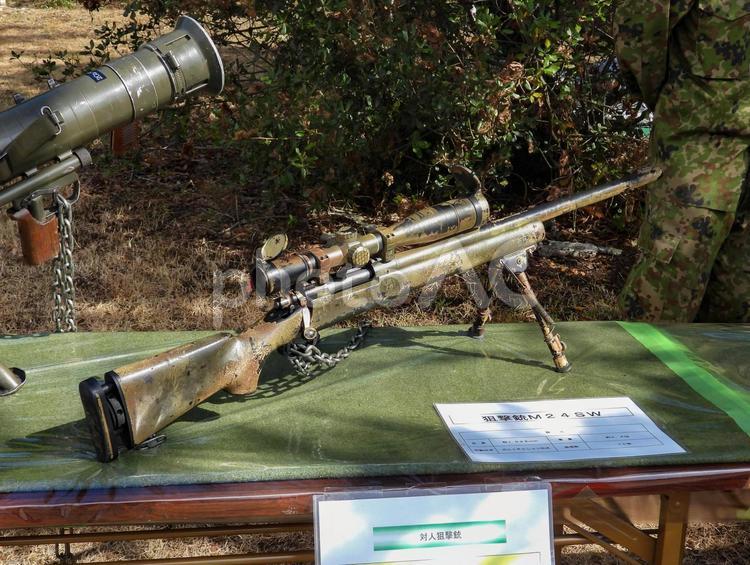展示される陸上自衛隊の狙撃銃 陸上自衛隊,自衛隊,対人狙撃銃の写真素材