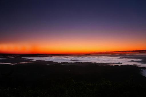 雲海　夜明け前 雲海,うんかい,ウンカイの写真素材