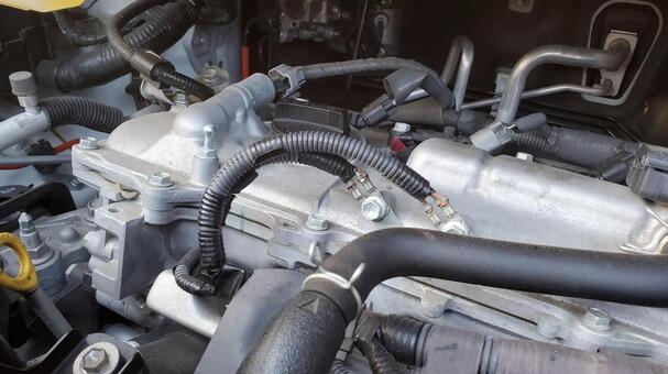 車のエンジンのアップ写真 エンジン,車,機械の写真素材