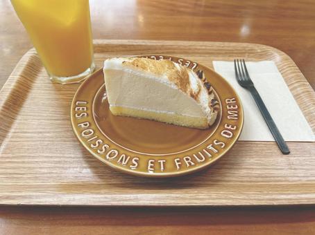 カフェのケーキとドリンク カフェのケーキとドリンク カフェ,ケーキ,スイーツの写真素材