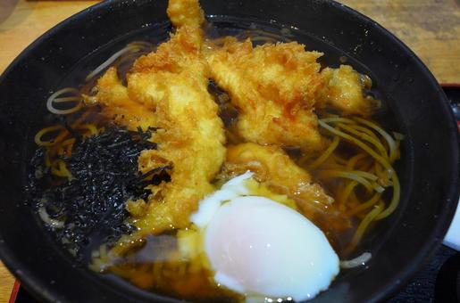 とり天そば 鶏の天ぷら,半熟卵,海苔の写真素材