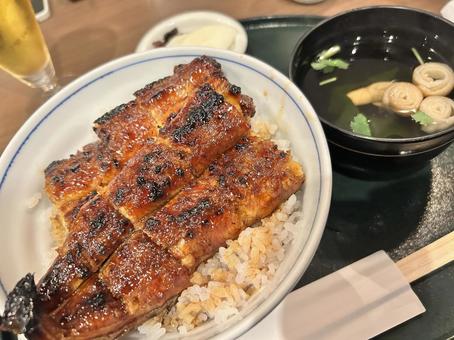 うなぎ丼と肝の澄まし汁 うなぎ丼,肝,うなぎの写真素材