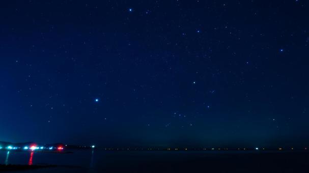 海へと消えるオリオンの灯 海へと消えるオリオンの灯 オリオン座,星座,海の写真素材