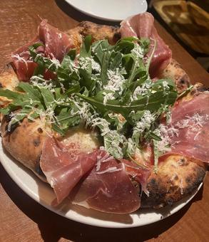 生ハムピザ 生ハムピザ ピザ,美味しい,おいしいの写真素材