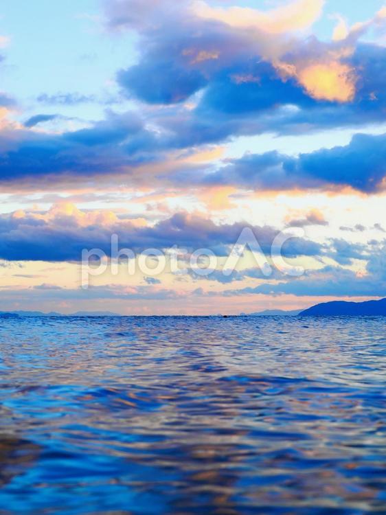 夕方の琵琶湖　２ 夕方,湖面,風景の写真素材