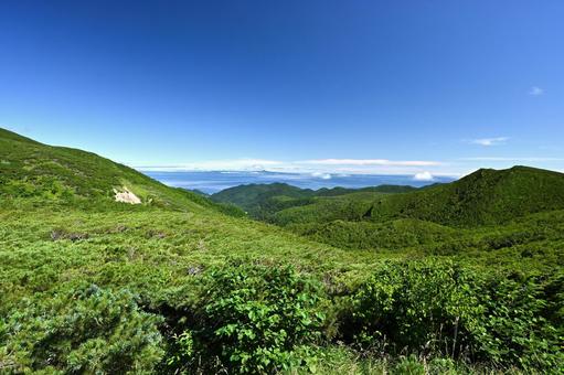 知床峠の展望台からみた知床半島の大自然 知床峠,知床,峠の写真素材