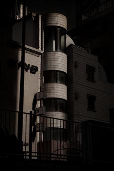 建物と影 建物と影 ビル,ビル群,ビジネスの写真素材