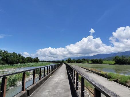 台東 関山サイクリングロード 台東 関山サイクリングロード 台東,関山,サイクリングロードの写真素材