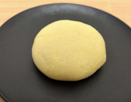 カスタードまんじゅう カスタードまんじゅう,カスタード,卵料理の写真素材