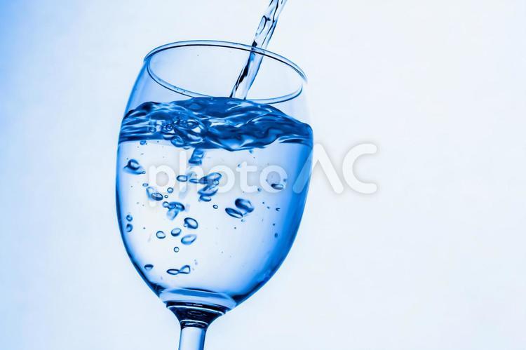水分補給　イメージ 水,水分,コップの写真素材