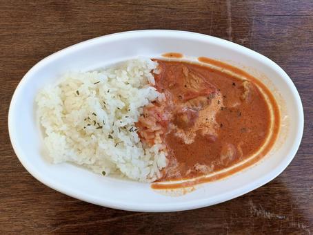 持ち帰り用器のバターチキンカレー バターチキンカレー,カレー,チキンの写真素材