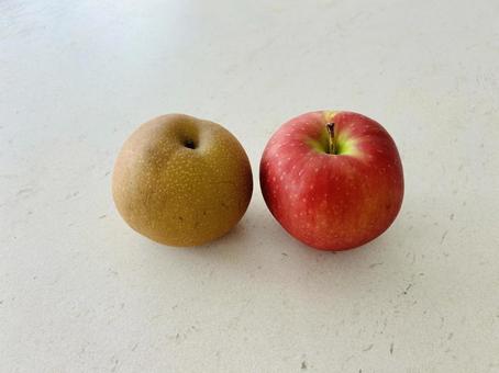 リンゴと梨 リンゴと梨 リンゴ,ナシ,りんごの写真素材