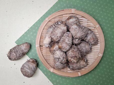 里芋_和紙バック_4 秋,野菜,里芋の写真素材