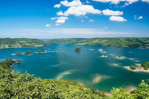 白岳からいろは島方面を望む 白岳からいろは島方面を望む 長崎県,松浦郡,福島の写真素材