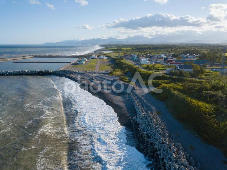 大樹町の漁港 波打ち際,海,波の写真素材