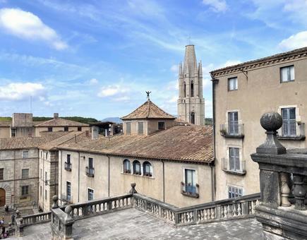 ジローナ大聖堂からの景色 ジローナ大聖堂からの景色 スペイン,ジローナ,バルセロナ郊外の写真素材