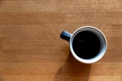 横の木目とホットコーヒー コーヒー,ホットコーヒー,珈琲の写真素材